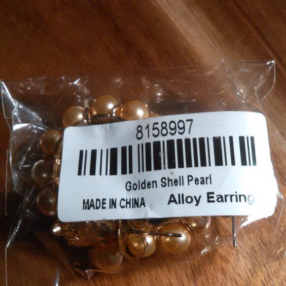 Golden Shell Pearl and Leopard Lock Goldtone Half Hoop Earrings - Picture 16 of 16